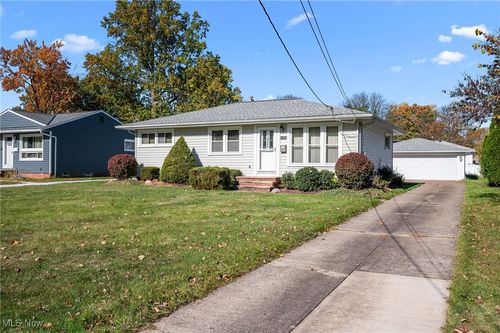 23856 Lebern Dr, North Olmsted, OH, 44070-1027 | Card Image