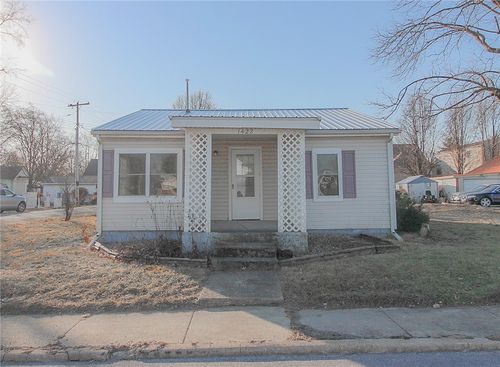 1422 Madison Avenue, Charleston, IL, 61920 | Card Image