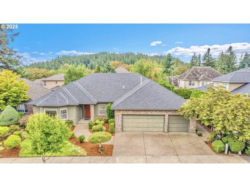 11415 Se Highland Loop, Clackamas, OR, 97015-7233 | Card Image