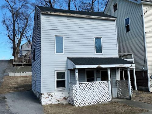 116 Maple St, Walden, NY, 12586-1704 | Card Image