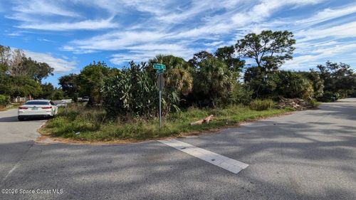 330 Iris St, COCOA, FL, 32927-4891 | Card Image