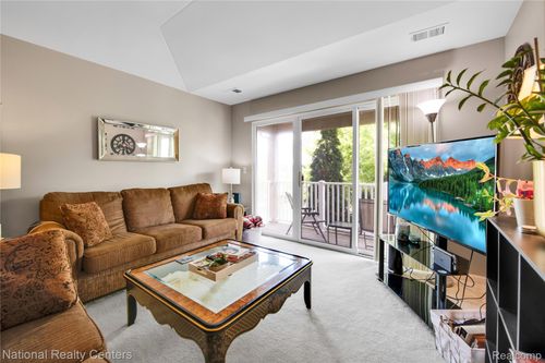 4048 Berkeley Ave, Canton, MI, 48188-7229 | Card Image
