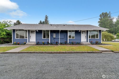 a-2403 116th St Se, Everett, WA, 98208-8325 | Card Image