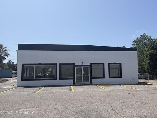 a-and-b-111 Industrial Park Circle, Ocean Springs, MS, 39564 | Card Image