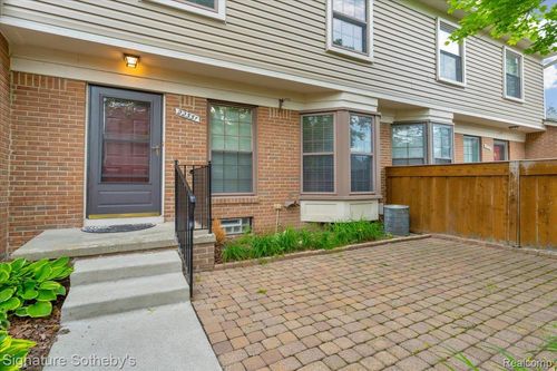 22331 Peachtree, Novi, MI, 48375-5033 | Card Image