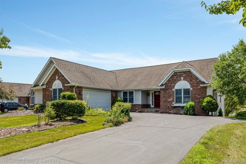 29421 Emelbe Dr, New Hudson, MI, 48165-9433 | Card Image