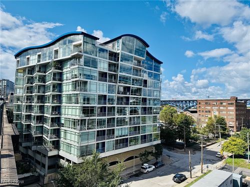 apt-702-1237 Washington Ave, Cleveland, OH, 44113-2363 | Card Image