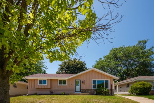 8026 50th Ave, Kenosha, WI, 53142-2031 | Card Image
