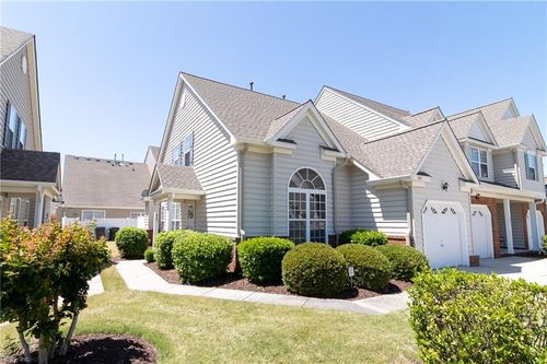 887 Hunley Dr, Virginia Beach, VA, 23462-5270 | Card Image