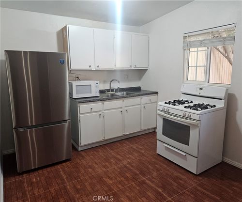 17537 Tuba St, Northridge, CA, 91325-1434 | Card Image