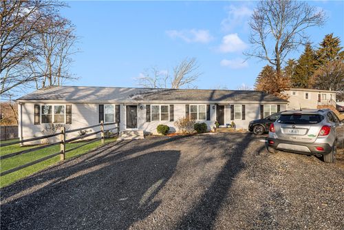 8 Deluca St, Johnston, RI, 02919-6102 | Card Image