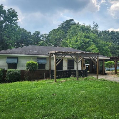 1636 Bridgeport Dr Nw, Atlanta, GA, 30318-3332 | Card Image