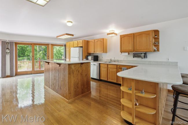 Kitchen | Image 11