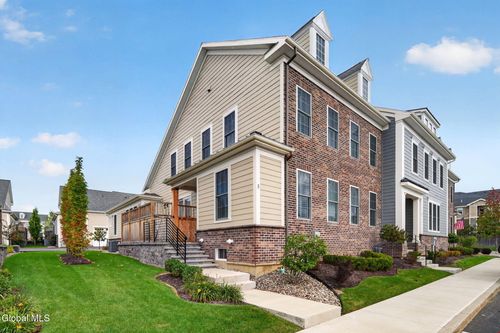 5 Cambridge Way, Latham, NY, 12110-5145 | Card Image