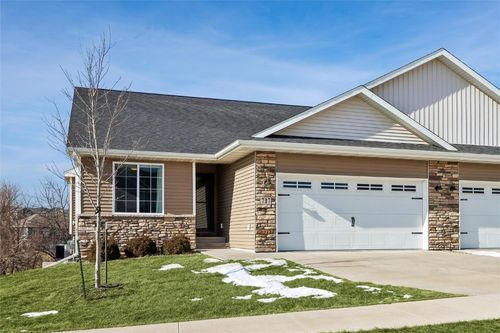 717 Hillside Dr, Tiffin, IA, 52340 | Card Image