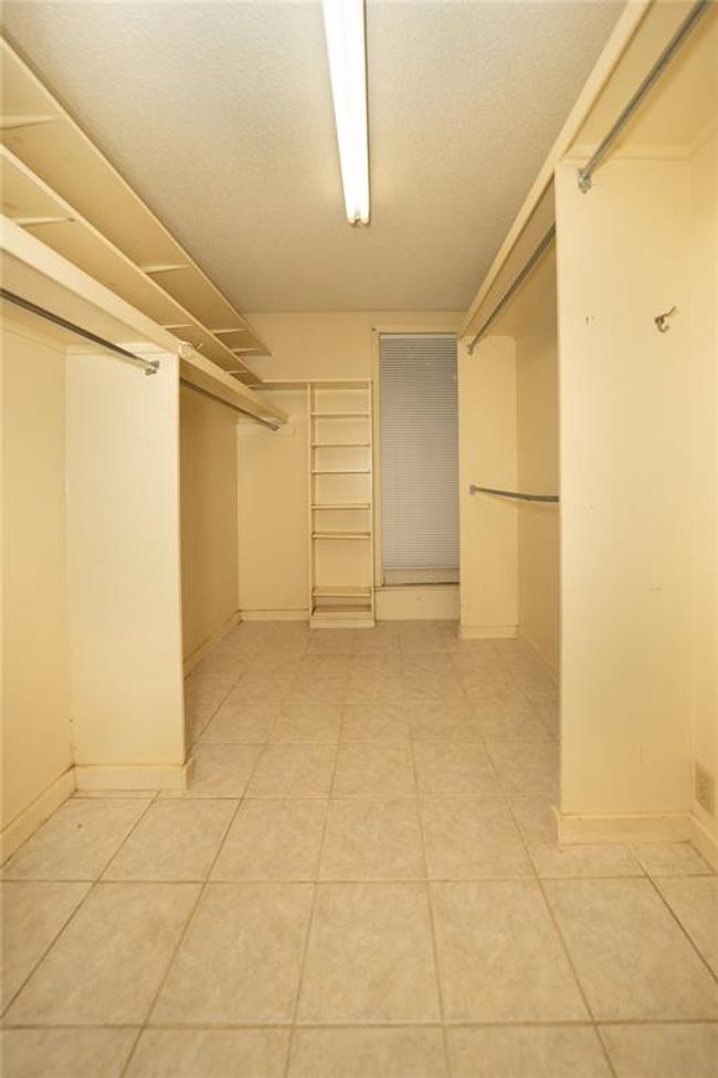 404 N Grace St, House other with 4 bedrooms, 3 bathrooms and 2 parking in Crockett TX | Image 30