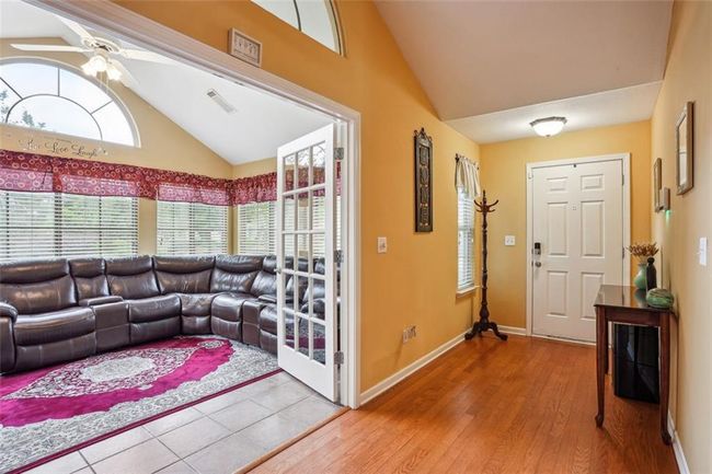 401 Kenley Ct, Condo with 2 bedrooms, 2 bathrooms and 2 parking in Mcdonough GA | Image 7