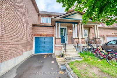 3865 Allcroft Rd, Home with 3 bedrooms, 3 bathrooms and 3 parking in Mississauga ON | Image 3