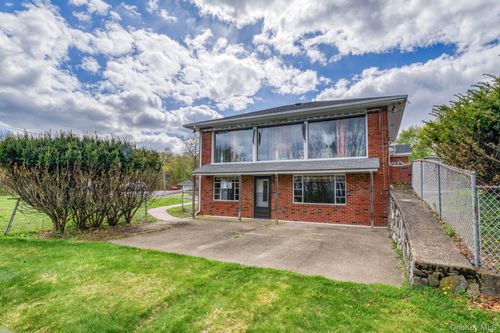 353 Candlestick Hill Rd, Newburgh, NY, 12550-1093 | Card Image