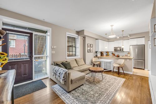 3-12 Royal Ave E, New Westminster, BC, V3L0B7 | Card Image