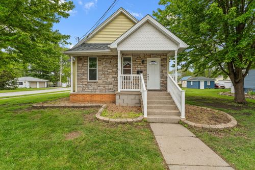 718 N Grant St, Crown Point, IN, 46307-3328 | Card Image
