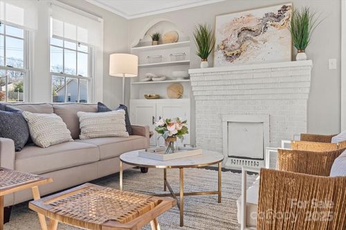 809 Grace Ave, Kannapolis, NC, 28083-3007 | Card Image