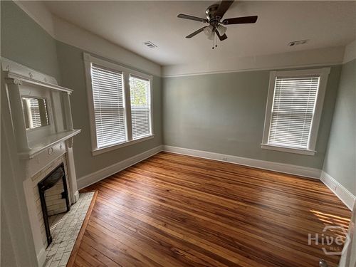 225 W 40th St, Savannah, GA, 31401-8866 | Card Image