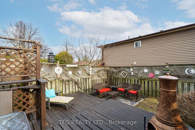 1272 Maple Ridge Dr, House other with 5 bedrooms, 4 bathrooms and 2 parking in Pickering ON | Image 34