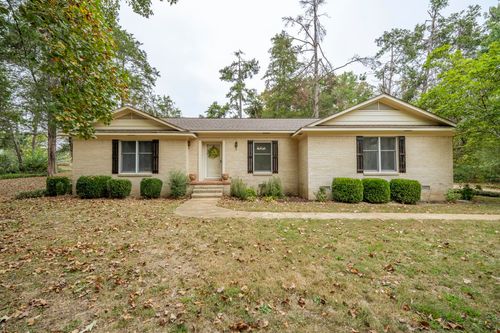70 Holt St, Savannah, TN, 38372-1899 | Card Image