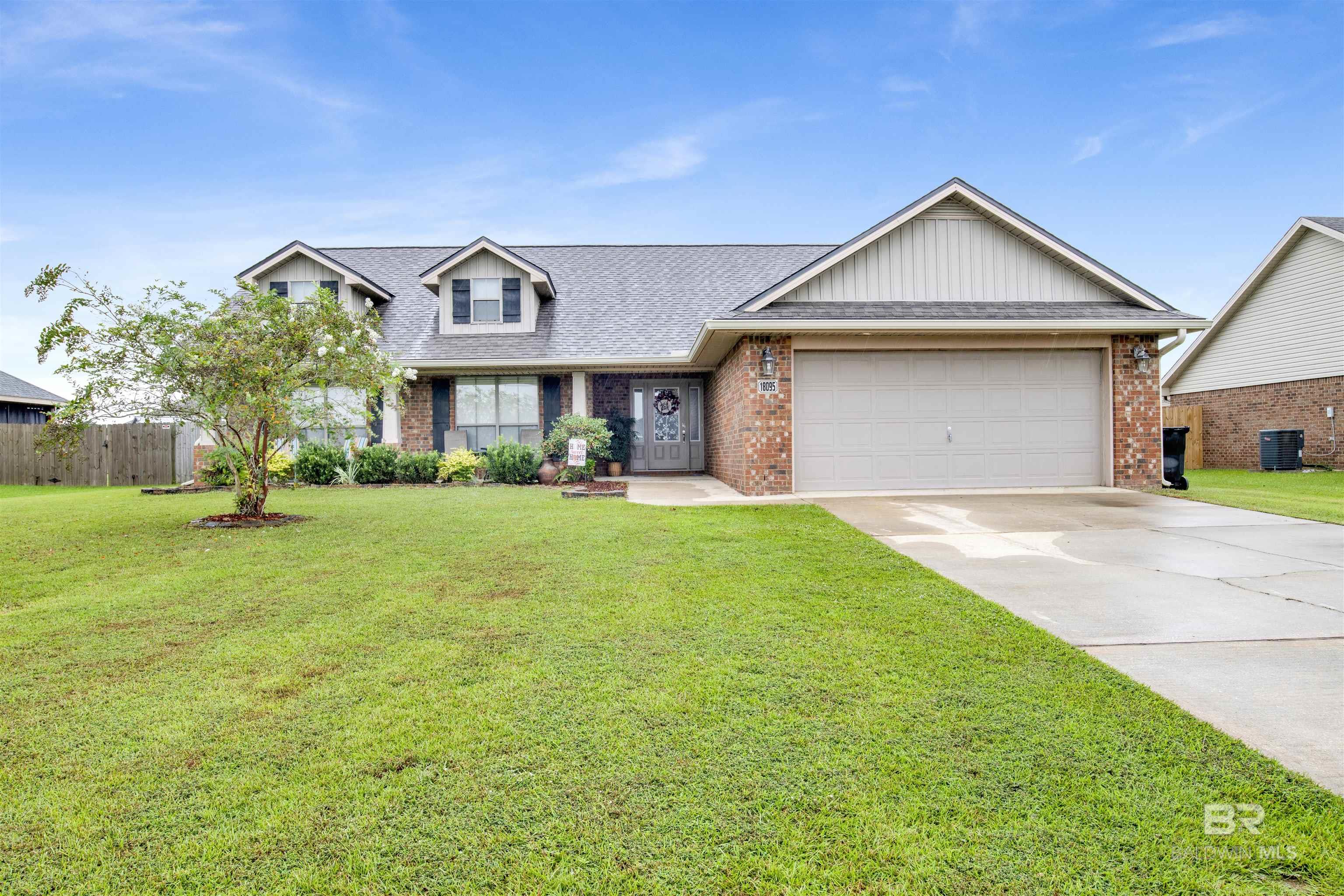 Memphis Way, Robertsdale, AL 36567