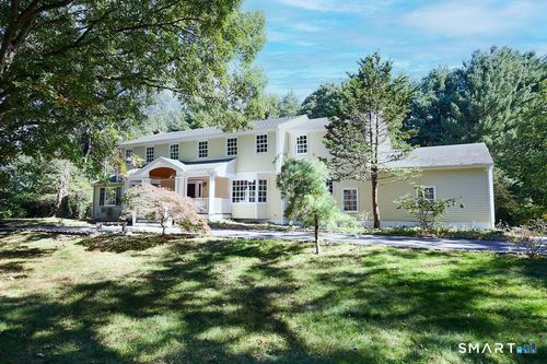 4 Surrey Ln, Westport, CT, 06880-6036 | Card Image