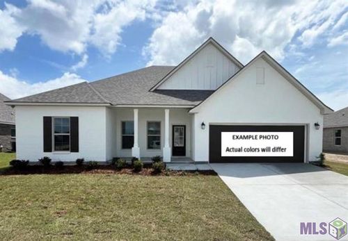 251 Olivia Dr, Luling, LA, 70070-7404 | Card Image