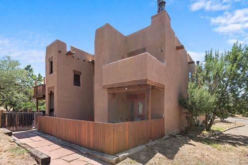 i-15-2600 W Zia Rd, Santa Fe, NM, 87505-5574 | Card Image