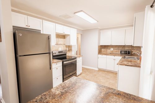 901 Airfield Ln, Midland, MI, 48642-4701 | Card Image