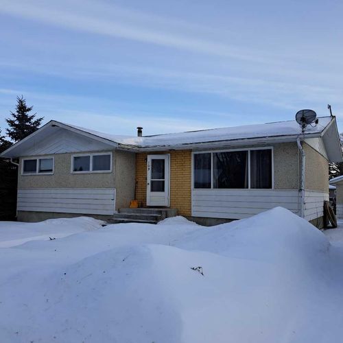 103 1 St N, Marwayne, AB, T0B2X0 | Card Image