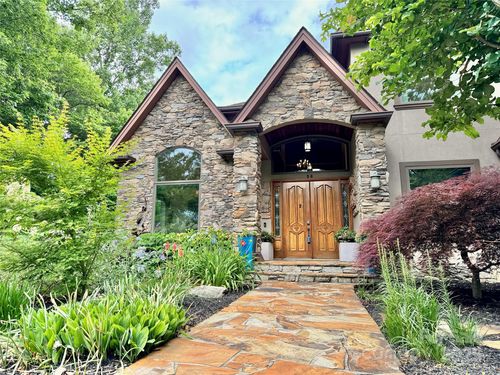 56 Chimney Crest Dr, Asheville, NC, 28806-8719 | Card Image