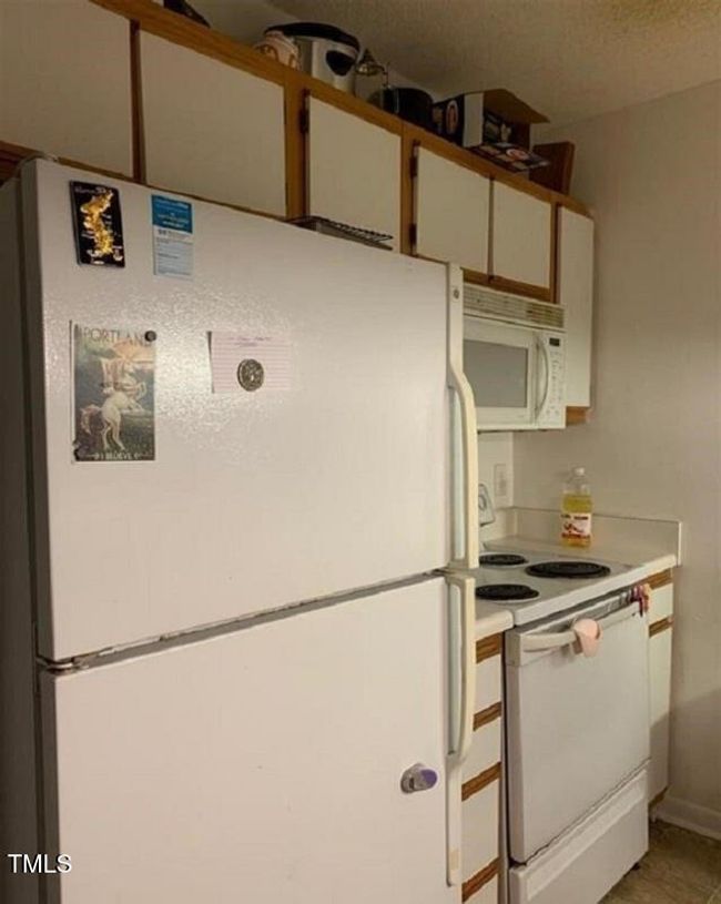 1331 kitchen | Image 6