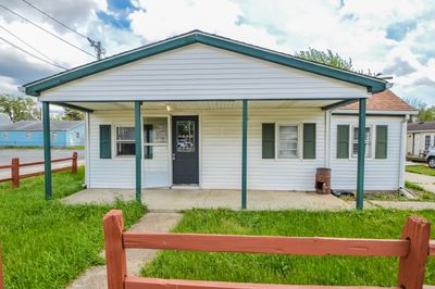 704 Main Street, House other with 3 bedrooms, 1 bathrooms and null parking in Edinburgh IN | Image 2