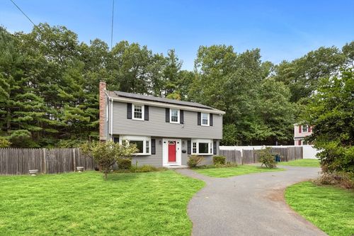 83 Lowell St, Andover, MA, 01810-2931 | Card Image