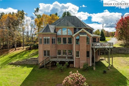 811 Chestnut Knob Rd, Boone, NC, 28607-7991 | Card Image