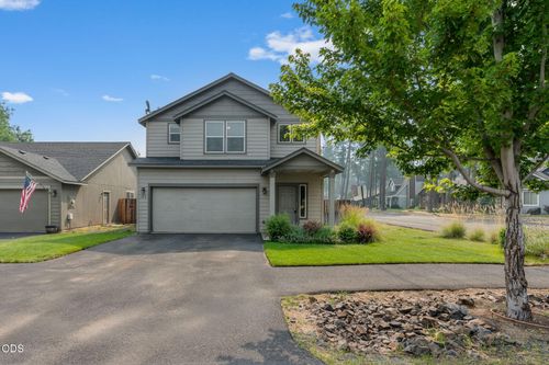 118 N Cottage Ln, Sisters, OR, 97759-2613 | Card Image