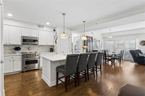 633-200 River Vista Dr, Atlanta, GA, 30339-7622 | Card Image