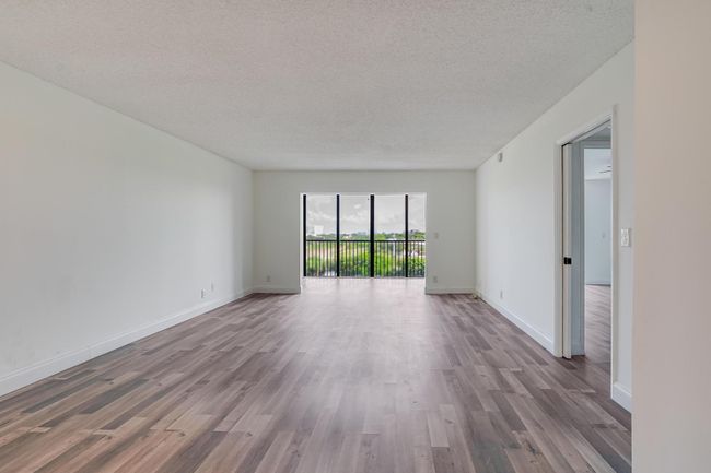 APT-604 - 2200 S Cypress Bend Dr, Condo with 1 bedrooms, 2 bathrooms and null parking in Pompano Beach FL | Image 7