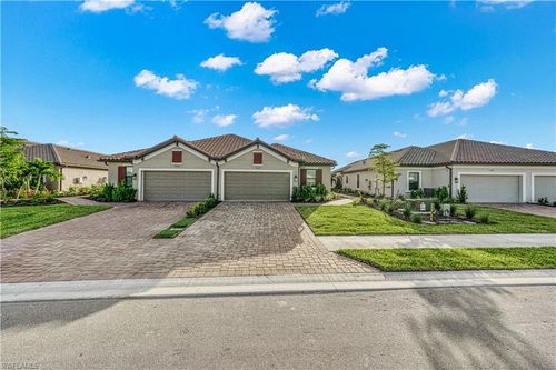 15197 Sacile St, NAPLES, FL, 34114-3181 | Card Image