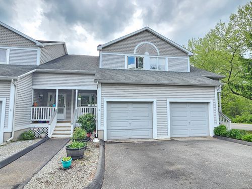 apt-2-675 Newfield St, Middletown, CT, 06457-1844 | Card Image