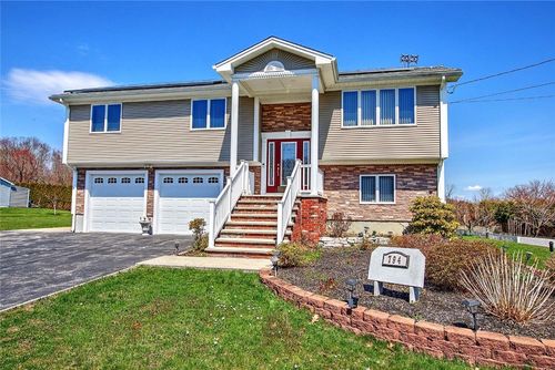 794 County St, Seekonk, MA, 02771-1809 | Card Image