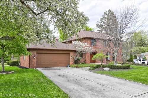 2584 Devonwood Dr, Troy, MI, 48098-2326 | Card Image