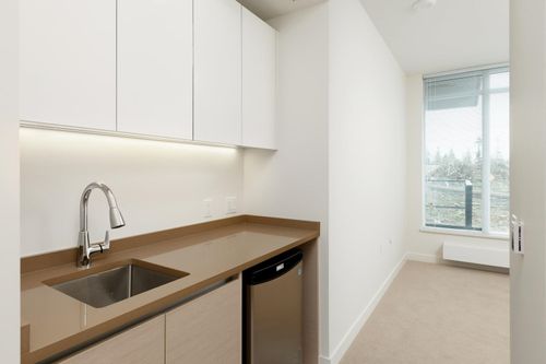 317b-8850 University Crescent, Burnaby, BC, V5A4X9 | Card Image
