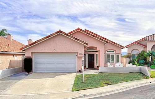 1776 Pinnacle Ct, Vista, CA, 92081-5480 | Card Image