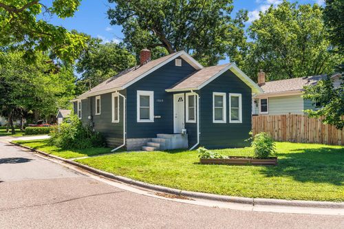 1860 Eustis St, Lauderdale, MN, 55113-5220 | Card Image